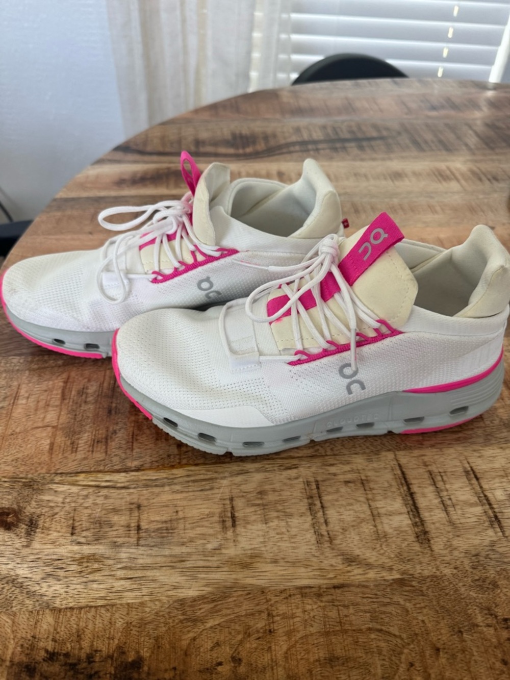 On Cloud Cloudnova "Barbie" Women Pink
Shoes White - Picture 2 of 6
